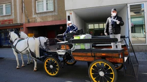 Lieferservice per Pferdekutsche 