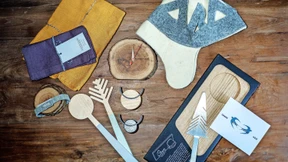 Saunahut und Sideboard