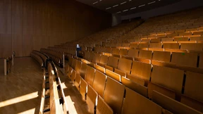 Warten auf die „richtige“ Notbremse