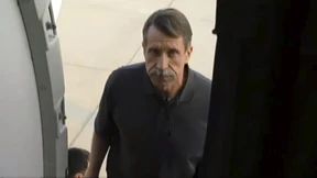 Ausgetauschter Waffenhändler stellt sich hinter Putin