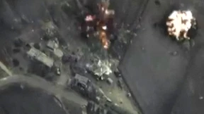 Öl in ein Höllenfeuer