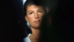 Aufstehen ohne Sahra