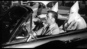 Mister Monster überm Schlund des Bösen