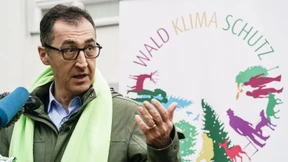 Cem Özdemir: „Unser Wald hat Fieber"