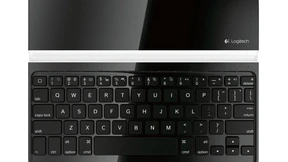 Tastatur und Displayschutz fürs iPad