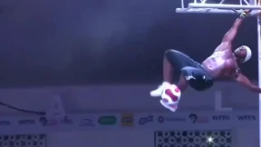 Die mit dem Ball tanzen