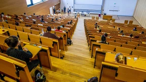 Zur Klausur in die Messehalle