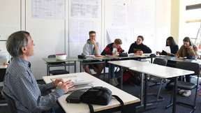 Seine Schüler hat er noch nie gesehen