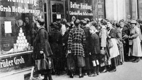 Ein Jahr des Zerfalls