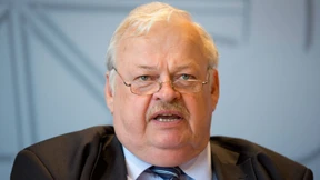 Integrationsminister will Aufenthaltsrecht für illegal in Deutschland lebende Ausländer