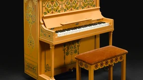 Klavier aus „Casablanca“ versteigert 