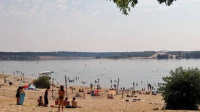 Kommunen wollen Falschparker an Badeseen kontrollieren