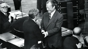 Ein Willy geht, ein Helmut kommt