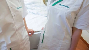 Neue Arztbekleidung aus Angst vor multiresistenten Keimen