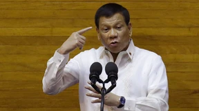 Duterte will Schulen bombardieren lassen