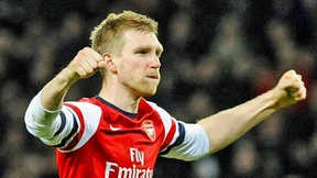 Mertesacker und Özil im Pokalfinale