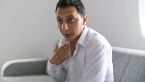 Ein Baby ohne Papiere 