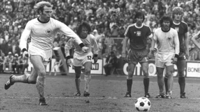 Hände an die Hosennaht!