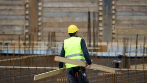 Feldmann besucht protestierende Bauarbeiter