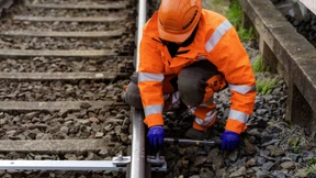 Als Nächstes die Bahnstrecke rechts des Rheins