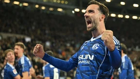 Schalke 04 springt nach Sieg in Hannover auf Platz eins