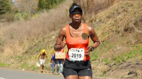 Laufende Touristen, die gerne wiederkommen dürfen