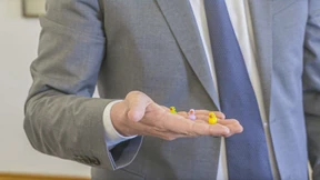 Rätselhafte Plastikenten besetzen Ulmer Rathaus