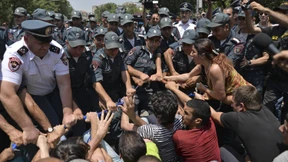 Proteste gegen Erhöhung von Strompreisen dauern an