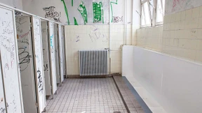 Jedes dritte Kind scheut die Schultoilette