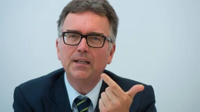 Vom Militärbischof zum Büroleiter