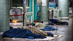 Obdachloser im Schlaf angegriffen