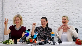 Ein Herz, eine Faust, ein V wie Victory