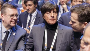 Fragen an Löw