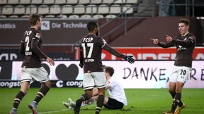 HSV stolpert, St. Pauli steht auf