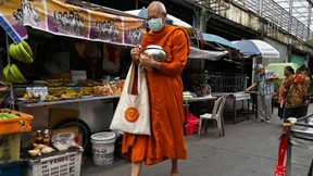 Thailänder genießen wieder Street-Food