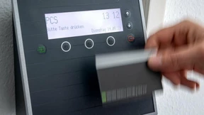 Jeder zehnte Arbeitnehmer macht Überstunden