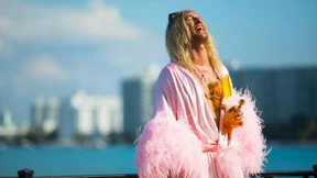 Ein Exzess aus Farben, Licht und Drogen