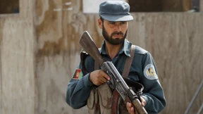 Polizist erschießt zehn Kollegen