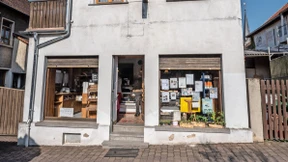 Nussecken und Roggenbrot