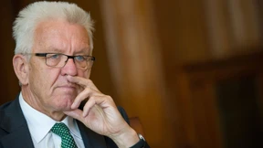 Land unter im Geldregen