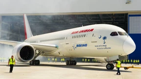 Riss in der Scheibe: "Dreamliner" kehrt um