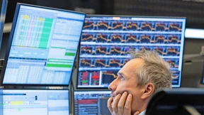 Leichte Erholung: Dax schwankt um die 20.000-Punkte-Marke