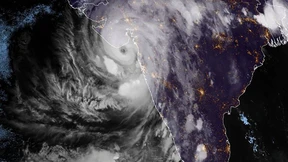 Zyklon „Tauktae“ erreicht Indiens Westküste