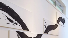 Der Main als dunkler Pinselstrich