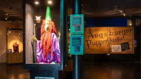 Augsburger Puppenkiste lässt die Marionetten tanzen