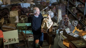 Seine Kunst ist der Handel mit Krempel