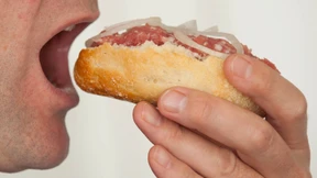 Bittersüßes und Mettbrötchen: So futtern Sie sich durch