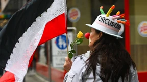 Die Polizei, das Virus und die Demonstranten