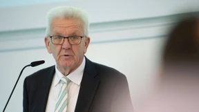 Kretschmann fordert Staatshilfe für Autoindustrie