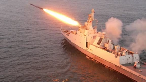 Machthaber Kim überwacht Raketenabschuss
